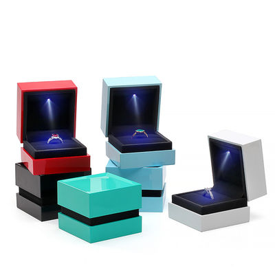 Beli Hanhong Square Spray Paint Multicolor Kotak Perhiasan dengan Pencetakan Screen Cahaya dan Sutra online manufacture