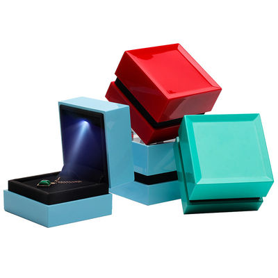 Hanhong Square Spray Paint Multicolor Kotak Perhiasan dengan Pencetakan Screen Cahaya dan Sutra