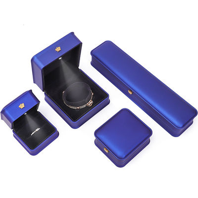 Kotak Perhiasan LED Kulit Palsu Biru Glossy Lancang untuk Tampilan Penyimpanan Mewah