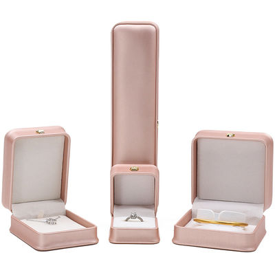 Custom Logo Jewelry Box Rose Gold Leather Crown Desain untuk Cincin Earrings dan Kalung
