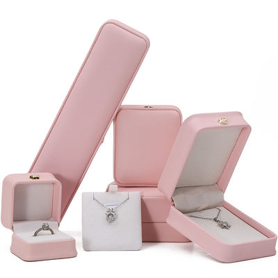 10*10*5cm Kotak Perhiasan Kulit Pink untuk Gelang Mahkota Gelang dan Cincin Logo Khusus