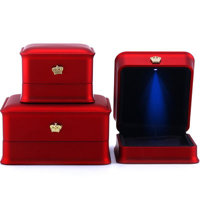 Paket Perhiasan Hanhong Custom Luxury Crown LED Box untuk Gelang Kalung dan Cincin