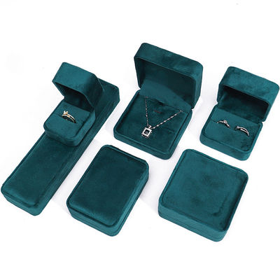 Grosir Manufaktur Perhiasan Mewah Kotak kemasan Logo kustom yang dipersonalisasi high end Kalung warna hijau gelap Gelang Earrings Cincin Kemasan Kotak Perhiasan Velvet