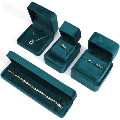 Grosir Manufaktur Perhiasan Mewah Kotak kemasan Logo kustom yang dipersonalisasi high end Kalung warna hijau gelap Gelang Earrings Cincin Kemasan Kotak Perhiasan Velvet