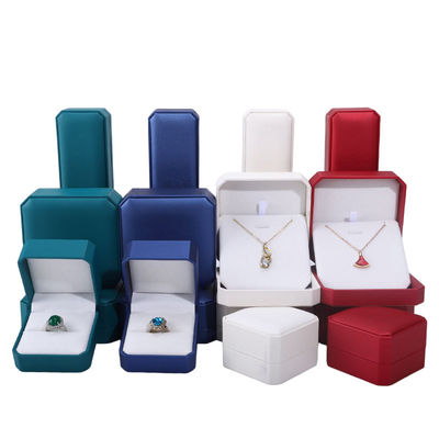 Beli kotak perhiasan kulit persegi untuk kemasan khusus anting gelang kalung cincin online manufacture