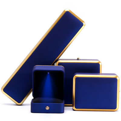 Custom Square Kalung dan Cincin Cahaya Biru LED Kotak Perhiasan dengan gaya mewah elegan