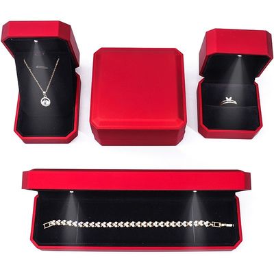 Kothak Tampilan Perhiasan Mewah dengan Lampu LED dan Logo Khusus Cat Merah 10*10*5cm