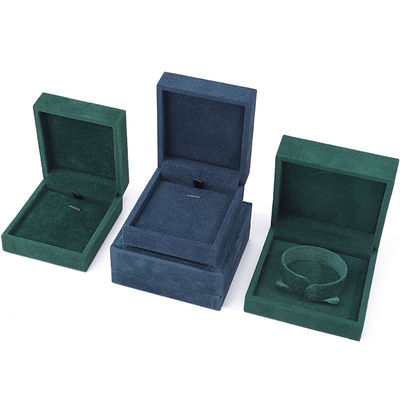 Kotak Perhiasan Beludru Gelap Kustom untuk Cincin Gelang Anting Kalung Mewah 9*9*4Cm