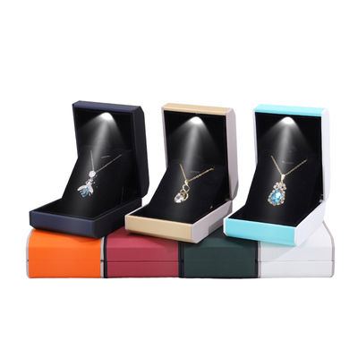 Customized Size LED Plastik Kotak Perhiasan dengan Velvet Lining dan LED Lighting