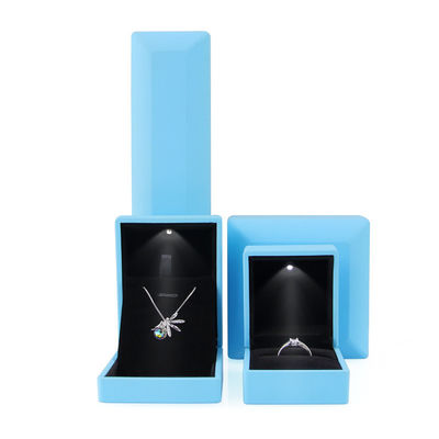 Bentuk persegi panjang Customized Size Blue LED Ring Perhiasan Box untuk Earrings Kalung Gelang