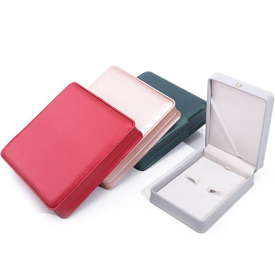 Bentuk persegi panjang Handmade Hanhong Custom Logo Box Crown Design Luxurious PU Leather Box Necklace Ring Jewelry Box