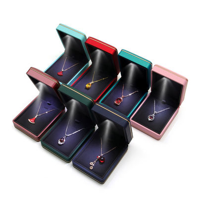 Beli Paket Perhiasan dengan Cahaya Hanhong Custom Logo Silk Screen Print Luxury LED Storage Box online manufacture