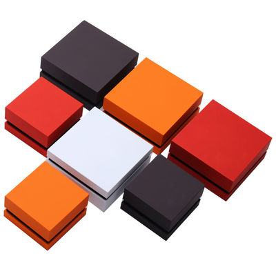 9*9*3.5cm Jewelry Box Organizer dengan Logo Baked Lacquered Black Rimmed LED Ring Box