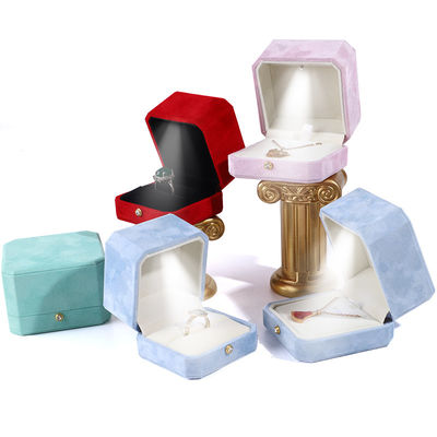 Beli Logo Pelanggan Biru Octagonal Flannel Emas Buckle Perhiasan Box untuk LED Perhiasan Ring Box online manufacture