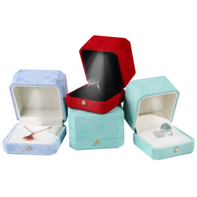 Logo Pelanggan Biru Octagonal Flannel Emas Buckle Perhiasan Box untuk LED Perhiasan Ring Box