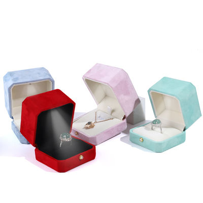 Logo Pelanggan Biru Octagonal Flannel Emas Buckle Perhiasan Box untuk LED Perhiasan Ring Box