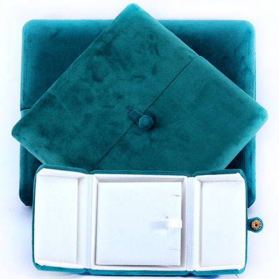 10*10*3cm Custom Logo Luxury Jewelry Box untuk Green Velvet Bracelet Earrings Packaging