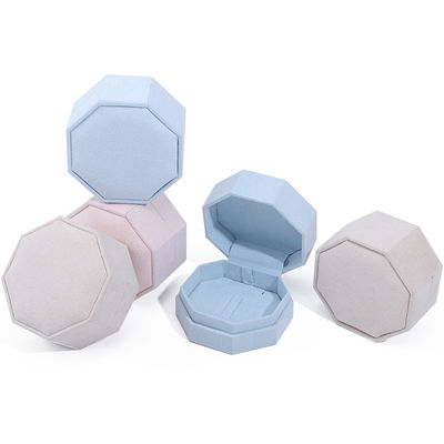 7.5*7.5cm Kotak Perhiasan Velvet untuk Custom Logo Kalung dan Ring Set Display Travel