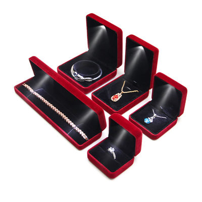 Hanhong Embossed Luxury LED Velvet Brown Jewelry Packaging Box Custom Ring Box dengan Cahaya