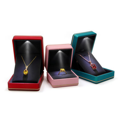 Paket Perhiasan Hanhong Custom Logo Silk Screen Printing Luxury LED Storage Box dengan Lampu