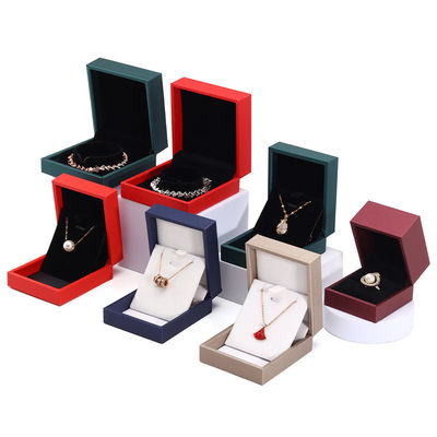Kotak perhiasan kulit buatan tangan untuk cincin dan kalung kemasan mewah