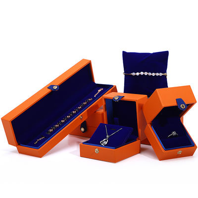 Beli Paket Perhiasan Khusus Kothak Velvet Berkualitas dengan Logo dan Cetakan Screen Sutra online manufacture