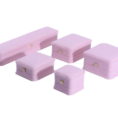 Pink Stud Earrings Bracelet Necklace Ring Kotak Perhiasan Dengan Ukuran Customized PU Kulit