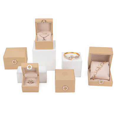Paket Perhiasan Hanhong Four-Leaf Clover Luxury PU Kulit Ring Box dengan Logo Khusus