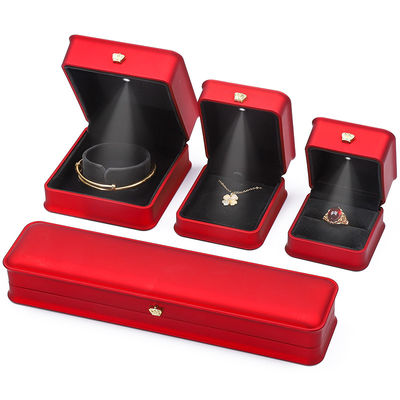 Beli LED Cahaya Merah Set Kotak Perhiasan, Kotak Kemasan Perhiasan Dengan Logo Khusus online manufacture