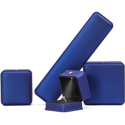 Soft Convex PU Kulit LED Perhiasan Storage Box Mewah Perhiasan Case Warna Biru Hitam