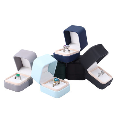Logo Custom Perhiasan Paket Kotak Kulit PU untuk anting-anting Gelang Kalung dan Cincin