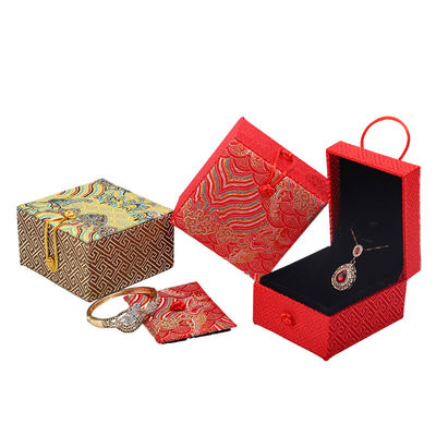 Kotak Perhiasan Berlapis Velvet buatan tangan Bahan Gaya Cina Kalung Merah Kotak penyimpanan liontin