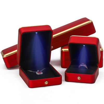 Beli Luxury Red LED Light Up Kotak Perhiasan, Kotak Kemasan Perhiasan Ukuran Disesuaikan online manufacture