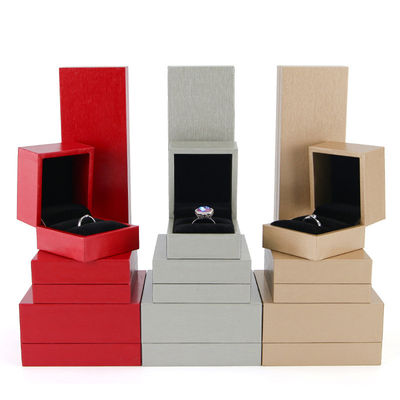 Customized Size Luxury Touch Cardboard Perhiasan Packaging Box untuk gelang dan cincin