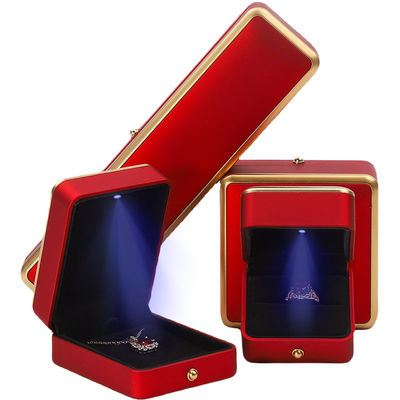 Luxury Red LED Light Up Kotak Perhiasan, Kotak Kemasan Perhiasan Ukuran Disesuaikan
