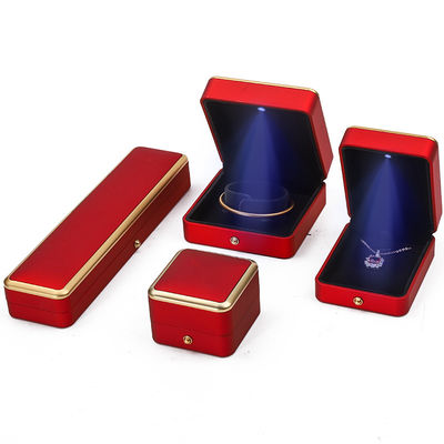 Luxury Red LED Light Up Kotak Perhiasan, Kotak Kemasan Perhiasan Ukuran Disesuaikan