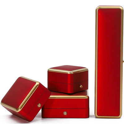 Luxury Red LED Light Up Kotak Perhiasan, Kotak Kemasan Perhiasan Ukuran Disesuaikan