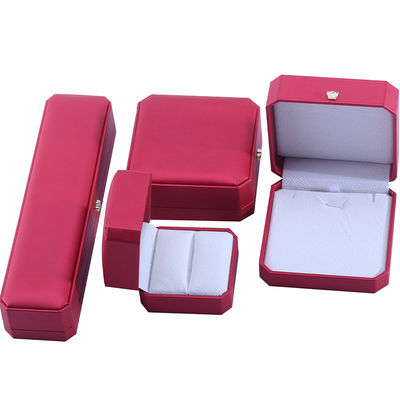 Yang Terbaru persegi panjang Hanhong Custom Merah PU Kulit gelang kotak kemasan untuk penyimpanan perhiasan