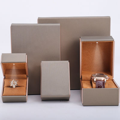 OEM PU Kulit LED Kotak Perhiasan, Handy Square Perhiasan Luxury Packaging Box Set