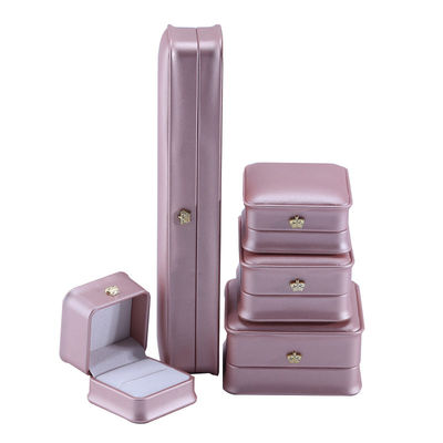 Luxury Gold Crown Design PU Kulit Perhiasan Paket Box untuk Gelang Kalung Ring