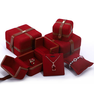 Kotak Perhiasan Kulit PU untuk Logo Custom Earrings Merah Gelang Kalung Ring Packaging
