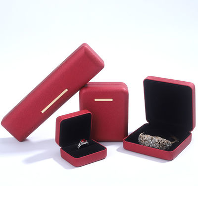 Kotak Perhiasan Velvet PU Kulit Merah yang Disesuaikan untuk Kemasan Earring dan Pendant