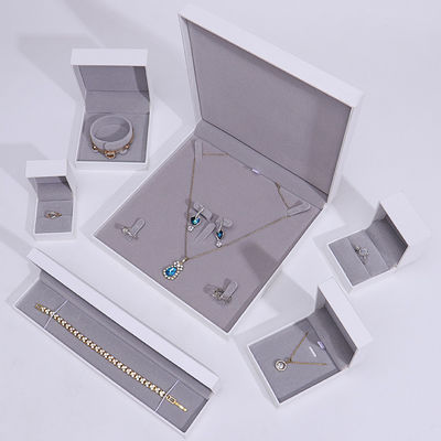 Beli Bentuk persegi panjang kotak perhiasan kardus buatan tangan untuk kalung gelang set cincin online manufacture