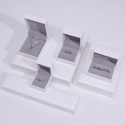 Bentuk persegi panjang kotak perhiasan kardus buatan tangan untuk kalung gelang set cincin