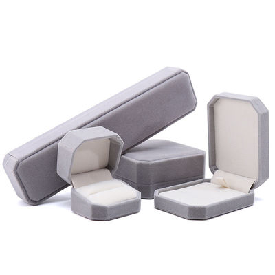 Customized Gray Flannelette Octagonal Jewelry Box untuk Kalung Gelang dan Cincin
