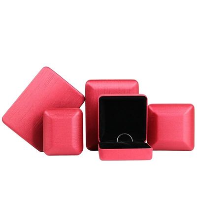 Kotak Perhiasan Kulit PU Merah untuk Cincin dan Set Bahan Besi Desain Hanhong Disesuaikan