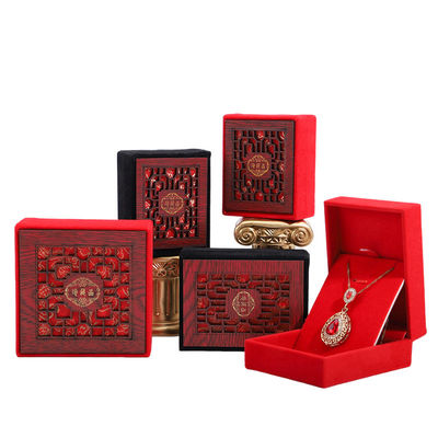 Red Velvet Lining Luxury Wooden Jewelry Box Packaging Custom Logo Ukuran