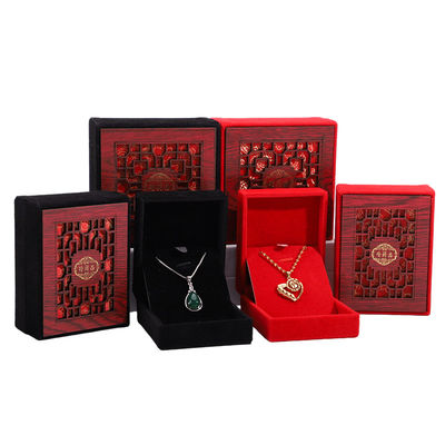 Red Velvet Lining Luxury Wooden Jewelry Box Packaging Custom Logo Ukuran