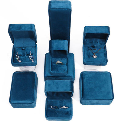 Grosir manufaktur jual panas Perhiasan Mewah Kotak Logo Custom Disesuaikan High End Kalung Biru Gelang Gelang Earrings Cincin Kemasan Kotak Perhiasan Beludru