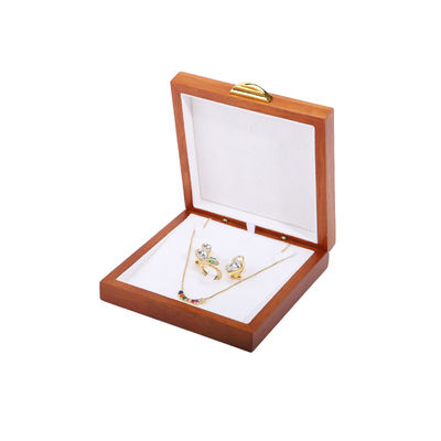 Handmade Rectangle Custom Logo Kotak Perhiasan Kayu Untuk Gelang Kalung Ring Set